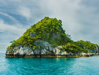 Hidden Island Retreats